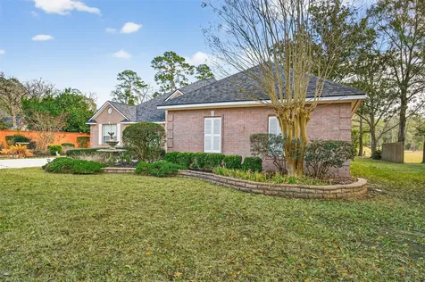 13 Wedgewood Boulevard Conroe TX 77304