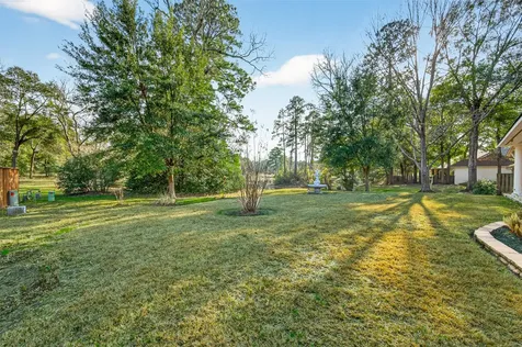 13 Wedgewood Boulevard Conroe TX 77304