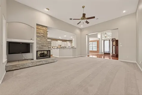 13 Wedgewood Boulevard Conroe TX 77304