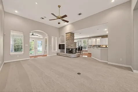 13 Wedgewood Boulevard Conroe TX 77304