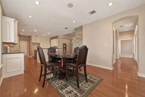 13 Wedgewood Boulevard Conroe TX 77304