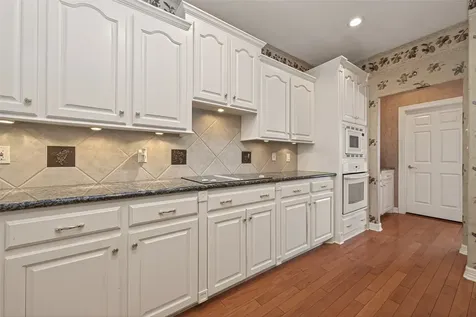 13 Wedgewood Boulevard Conroe TX 77304