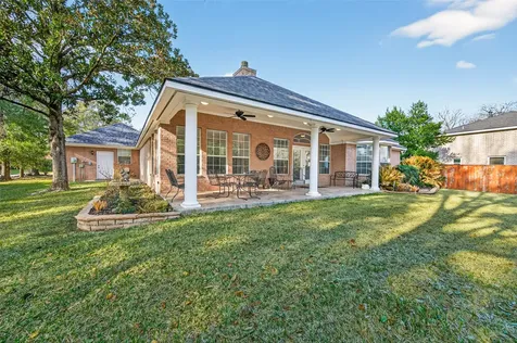 13 Wedgewood Boulevard Conroe TX 77304