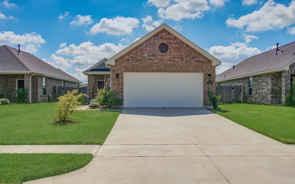 7427 French Quarter Court Fulshear TX 77441