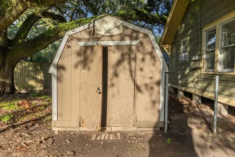 104 S Beauregard Street Alvin TX 77511