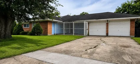 5655 Meadow Creek Lane Houston TX 77017