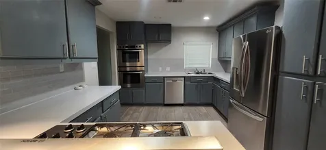 5655 Meadow Creek Lane Houston TX 77017