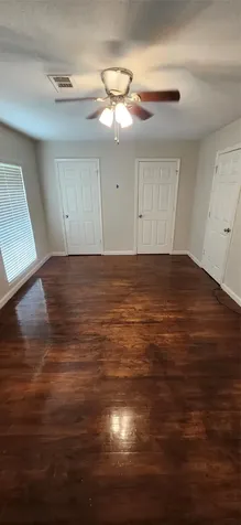 5655 Meadow Creek Lane Houston TX 77017