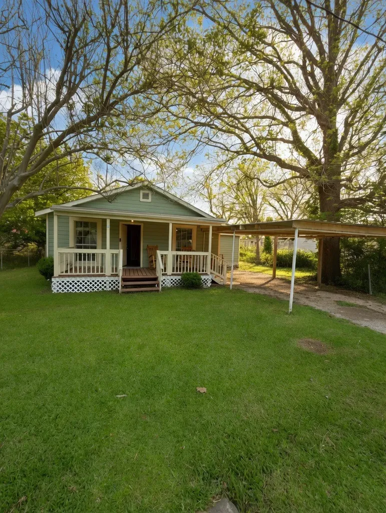 911 Kemp Street Boling TX 77420