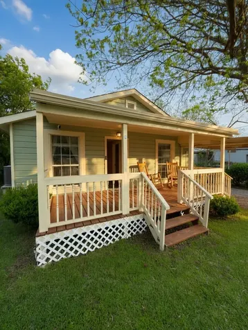 911 Kemp Street Boling TX 77420