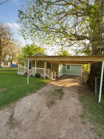 911 Kemp Street Boling TX 77420