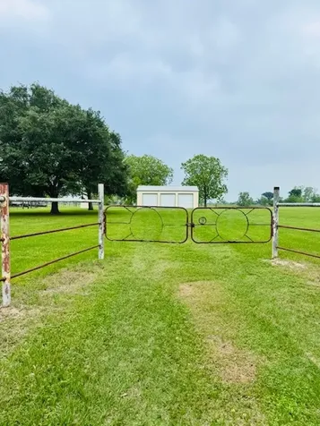 1356 County Road 142 Allenhurst Road Van Vleck TX 77482