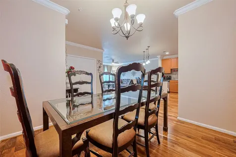 1711 Old Spanish Trail 214 Houston TX 77054