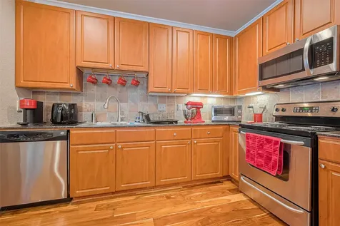 1711 Old Spanish Trail 214 Houston TX 77054