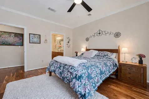 1711 Old Spanish Trail 214 Houston TX 77054