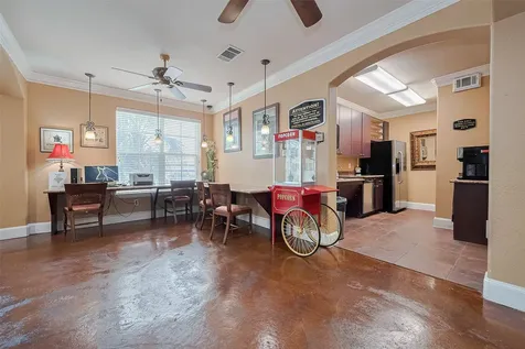 1711 Old Spanish Trail 214 Houston TX 77054