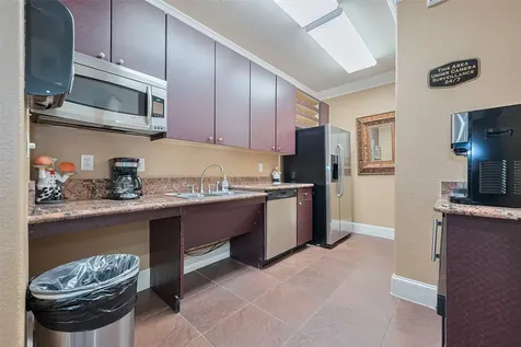 1711 Old Spanish Trail 214 Houston TX 77054