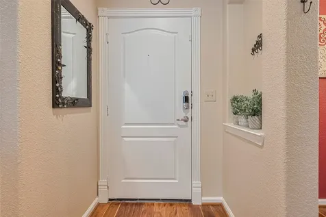 1711 Old Spanish Trail 214 Houston TX 77054