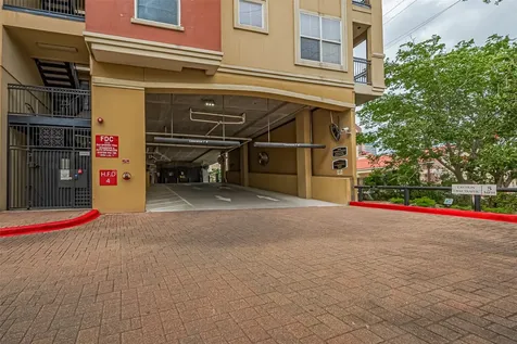 1711 Old Spanish Trail 214 Houston TX 77054