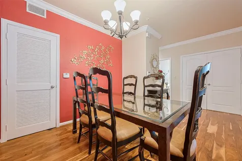 1711 Old Spanish Trail 214 Houston TX 77054
