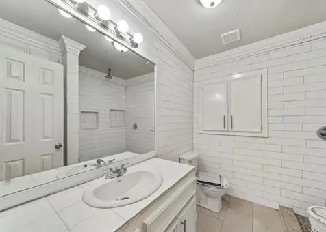 1207 Firnat Street Houston TX 77022