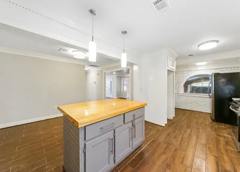 1207 Firnat Street Houston TX 77022