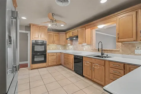 7213 Youpon Drive Galveston TX 77551