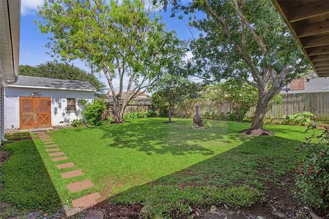 7213 Youpon Drive Galveston TX 77551