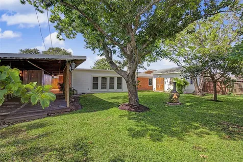 7213 Youpon Drive Galveston TX 77551