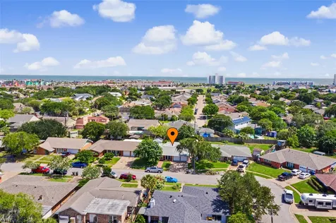 7213 Youpon Drive Galveston TX 77551