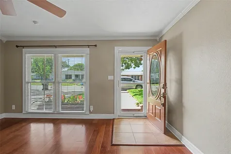 7213 Youpon Drive Galveston TX 77551