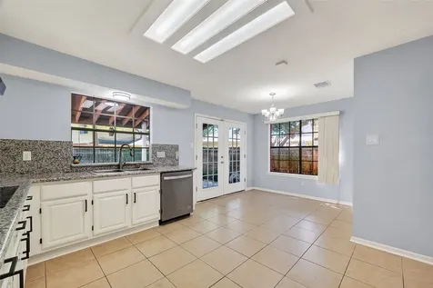 814 Heathgate Drive Houston TX 77062