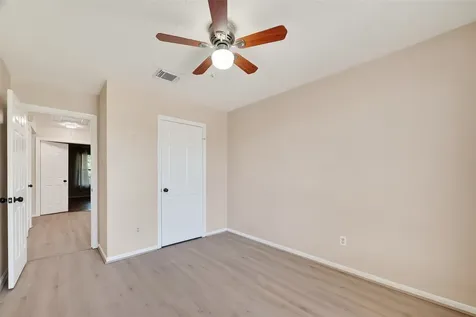 814 Heathgate Drive Houston TX 77062