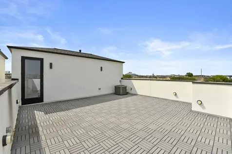 3118 Clay Street Houston TX 77003