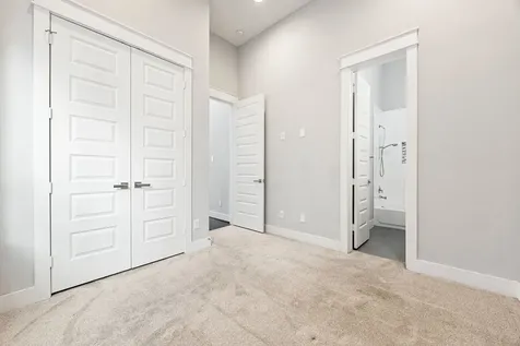 904 W 25th Street D Houston TX 77008