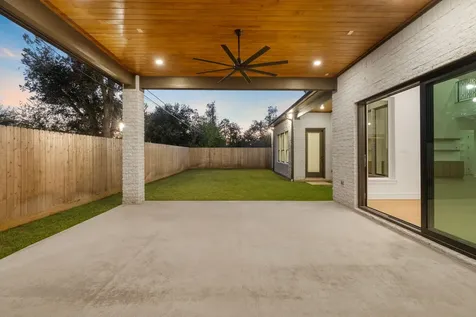 8021 Turquoise Lane Houston TX 77055