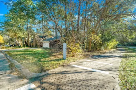 2 Village Knoll Place The Woodlands TX 77381