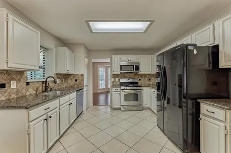 2 Village Knoll Place The Woodlands TX 77381