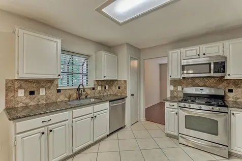 2 Village Knoll Place The Woodlands TX 77381
