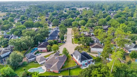 15915 Broad Oak Court Tomball TX 77377