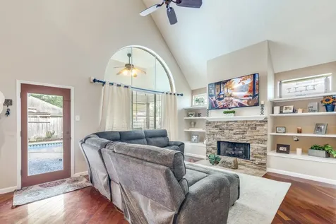15915 Broad Oak Court Tomball TX 77377