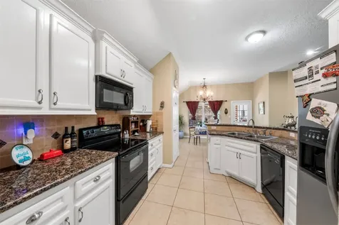 411 Shawnee Conroe TX 77316