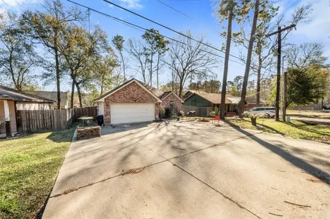 411 Shawnee Conroe TX 77316