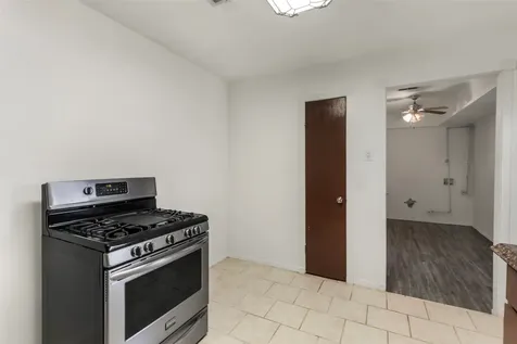 935 Creager Street Houston TX 77034