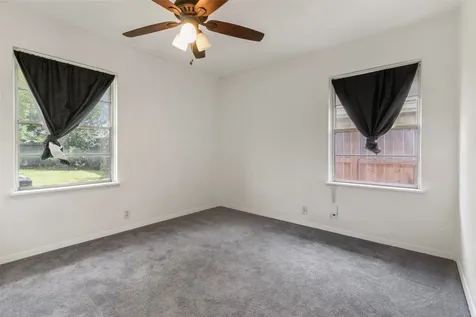 935 Creager Street Houston TX 77034