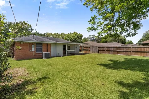 935 Creager Street Houston TX 77034