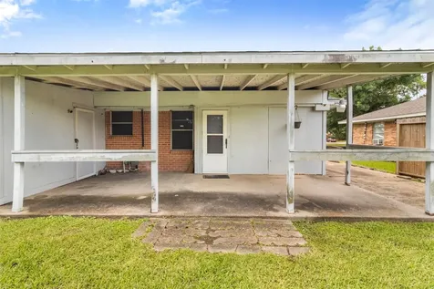 935 Creager Street Houston TX 77034