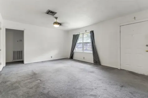 935 Creager Street Houston TX 77034