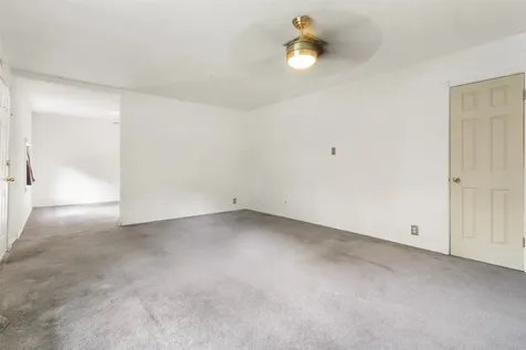 935 Creager Street Houston TX 77034