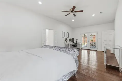 1022 Trapper Hill Drive Houston TX 77077